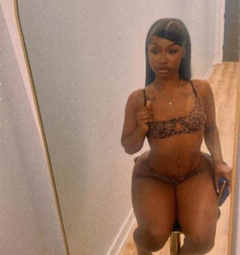 913-250-7383, 28  female escort, Lawrence